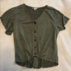 Weatherproof Green Button-Down Women Top